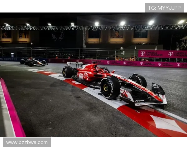 新赛季F1竞争升温车队角逐冠军格局再现变数与挑战多重压力来袭 新赛季F1竞争升温车队角逐冠军格局再现变数与挑战多重压力来袭