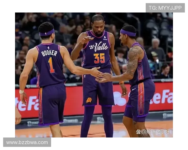 杜兰特领衔太阳队迎接新赛季 布克与比尔双星闪耀联盟